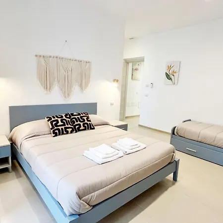 Flamingo Guest house